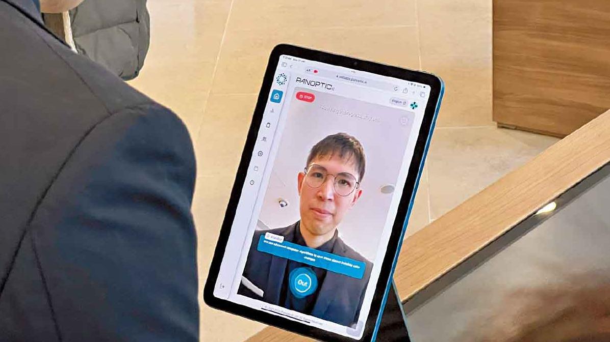 研發醫療手機App獲美FDA許可  科大初創團隊︰30秒監測15健康數據