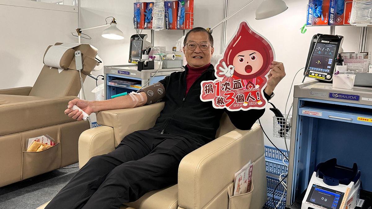 盧寵茂年初五去咗捐血。(醫衞局FB)