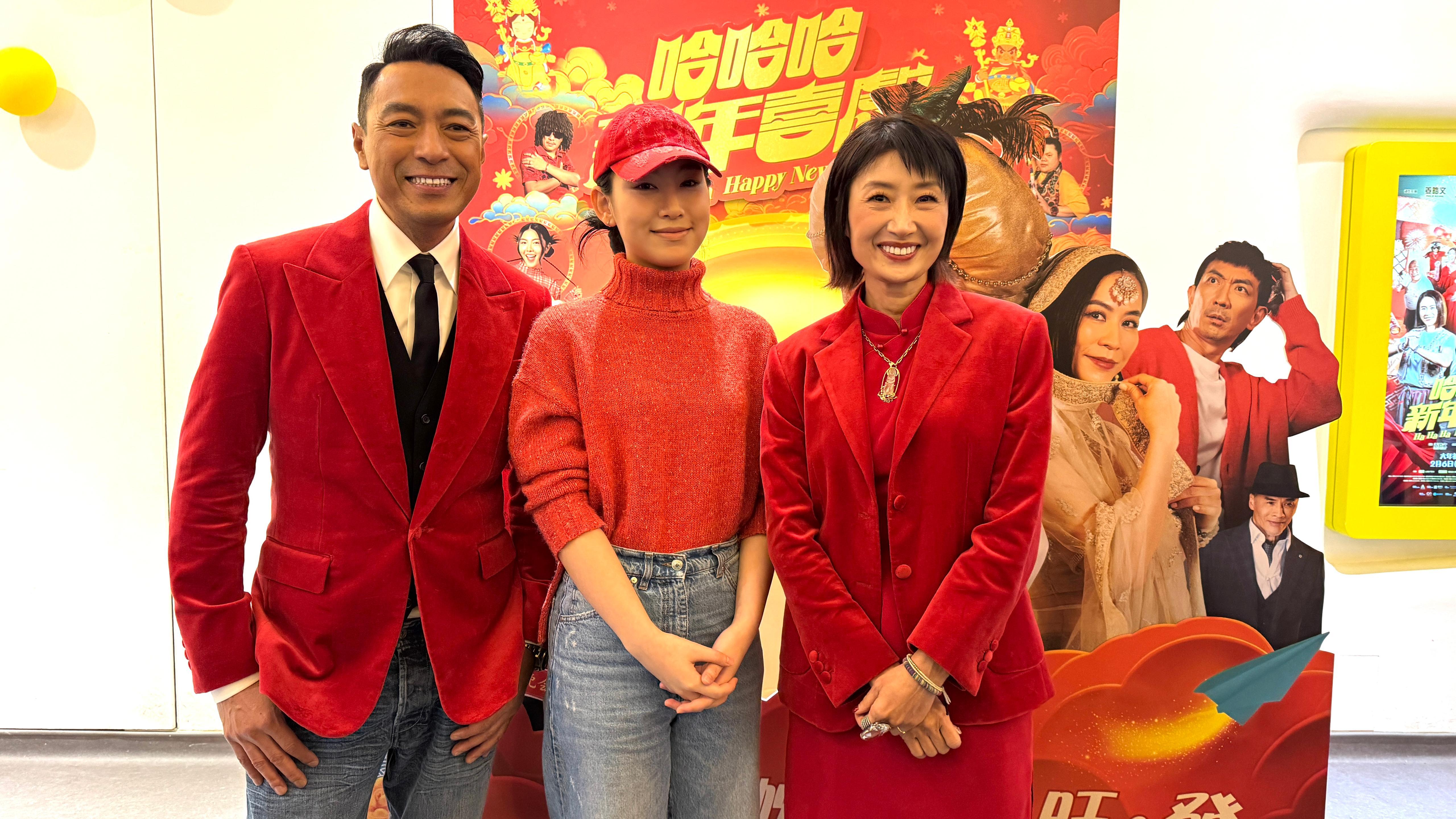 炎明熹驚搶「老竇」風頭 紅噹噹低調入場支持姜皓文