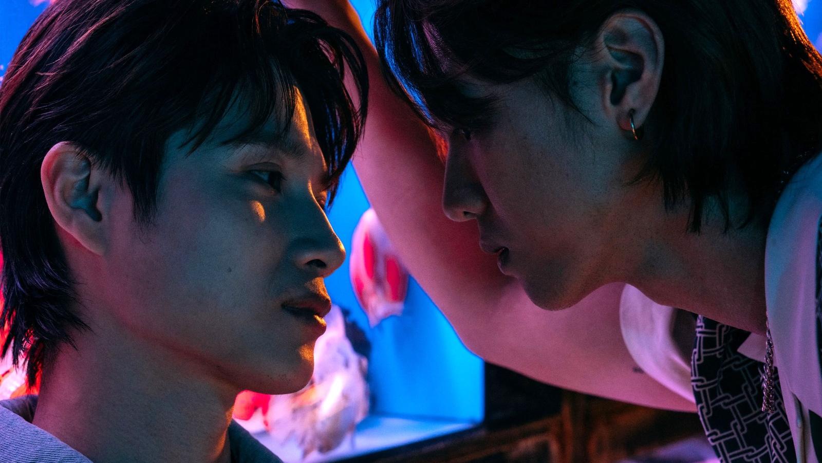 力臻孖Michael C化身甜蜜CP 《你是我的專屬配對》演活曖昧親密關係