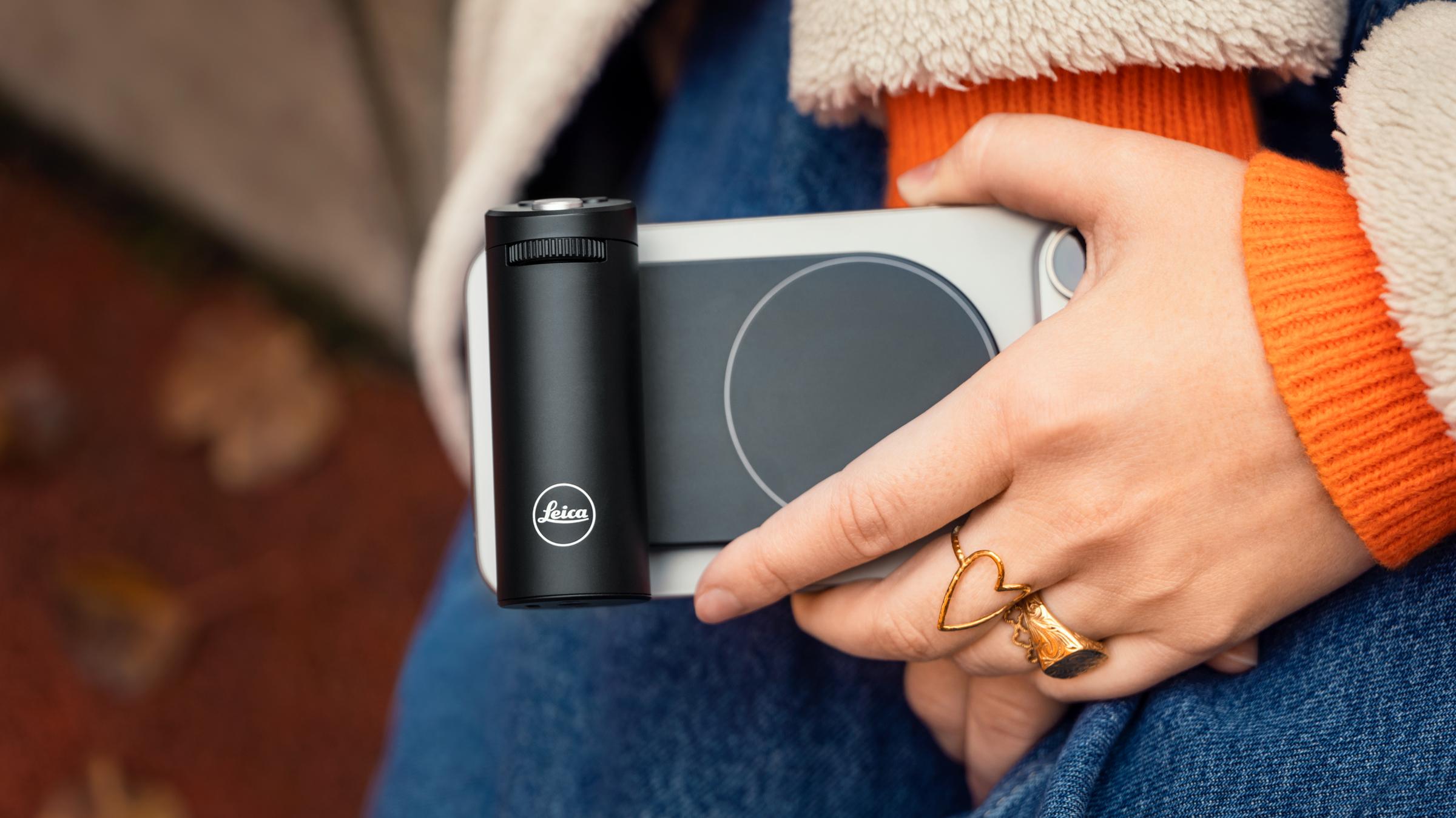 iPhone秒變Leica相機　專用LUX攝影手柄呢個價值唔值？