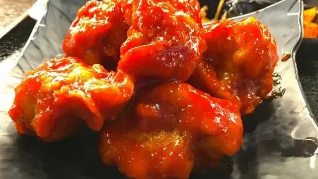 南韓傳出炸雞店老闆虐打員工事件。（示意圖／photoAC）