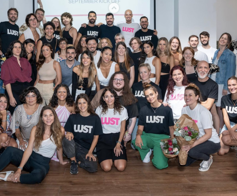 西班牙巴塞隆拿一家成人娛樂公司創辦人艾莉卡（Erika Lust）在受訪時表示，為員工提供每日30分鐘「自慰休息DIY時間」，並設立「自慰室」。(網上圖片)