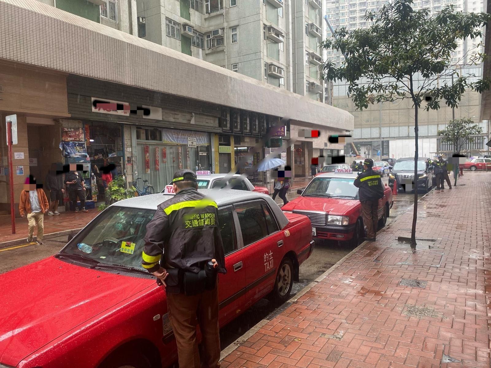 西九龍警區打擊違反交通規例發1,200張「牛肉乾」。（警方圖片）