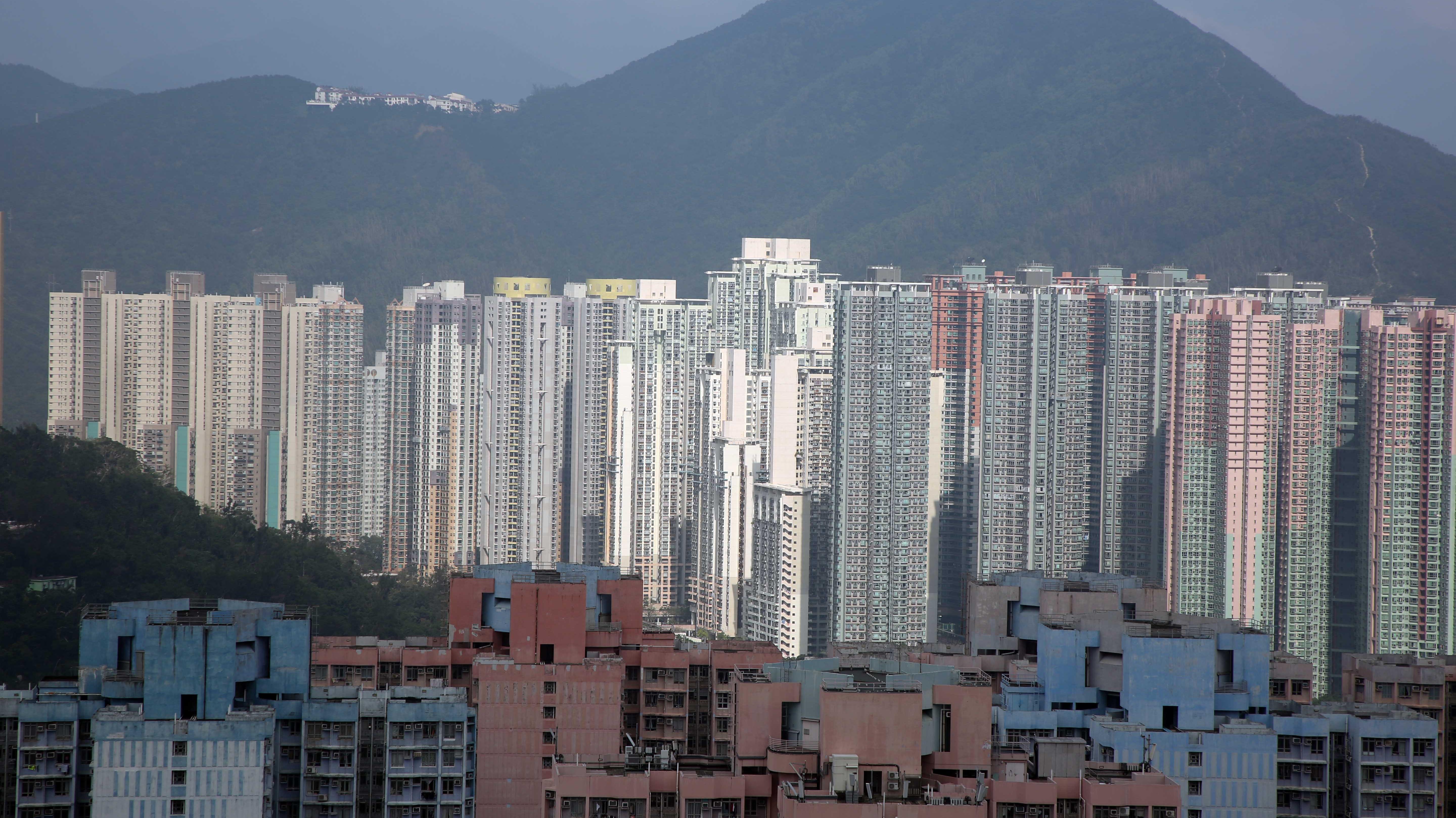 股市活躍資金充裕 樓市回暖穩步向上