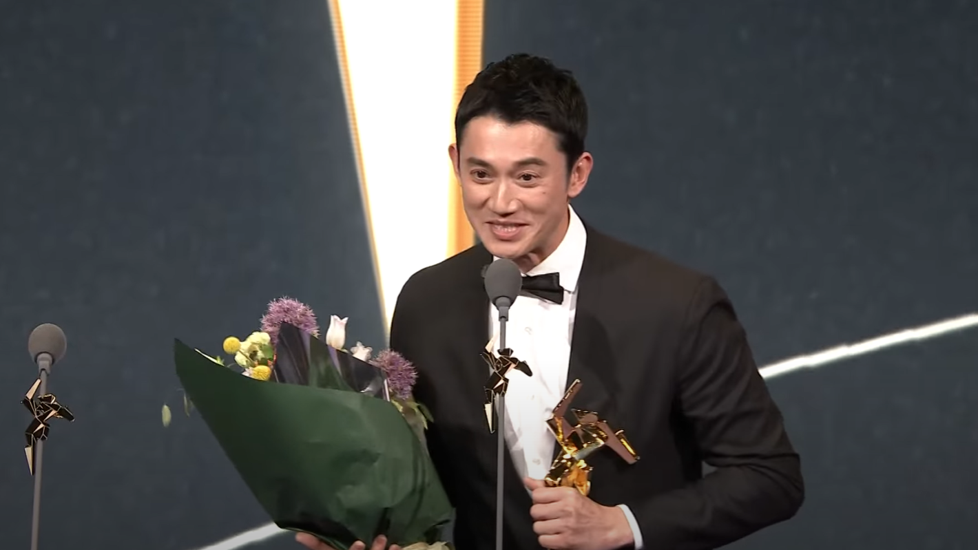 亞洲電影大獎2025｜吳慷仁上台多謝香港 獲頒AFA新世代獎：我年紀都40幾