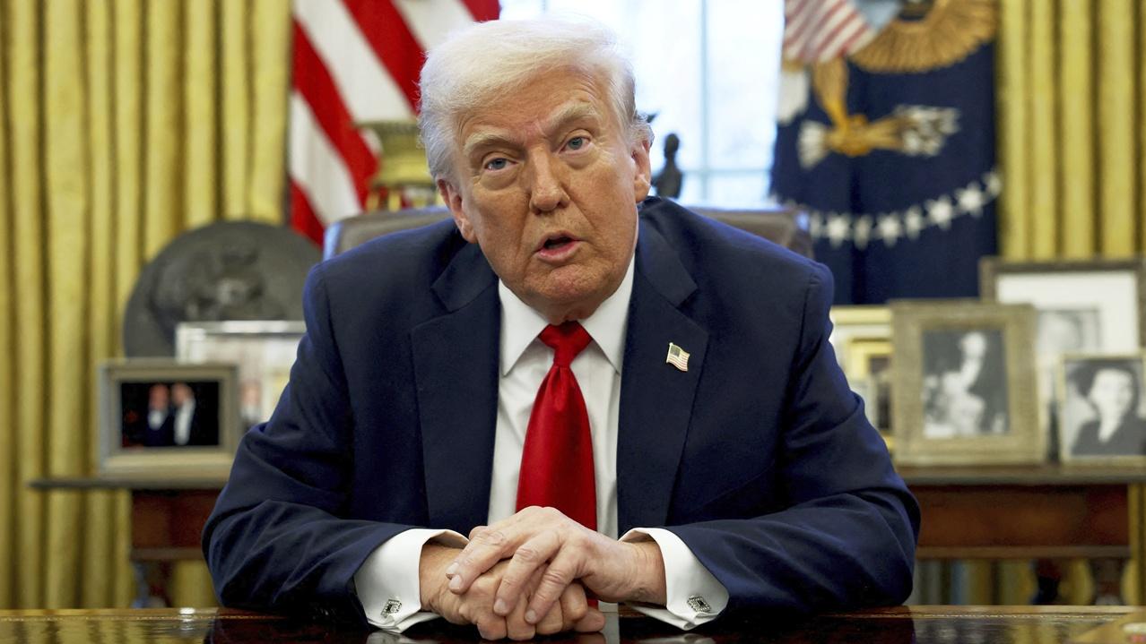 特朗普宣布向非美國製造汽車徵收25%關稅，美汽車股盤後下挫。(AP)