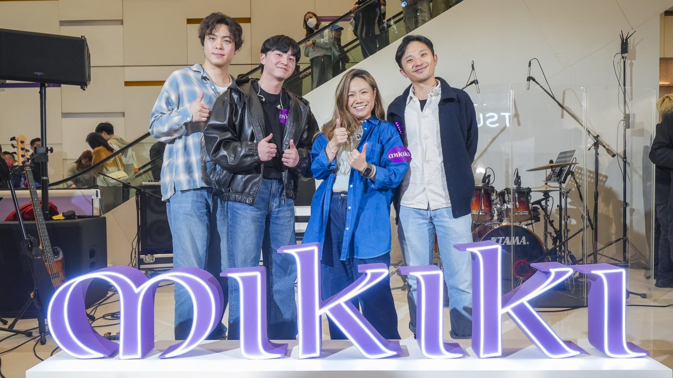 The Flame首次商場show @新蒲崗Mikik 獻唱霆鋒經典歌 感激fans元朗前來支持