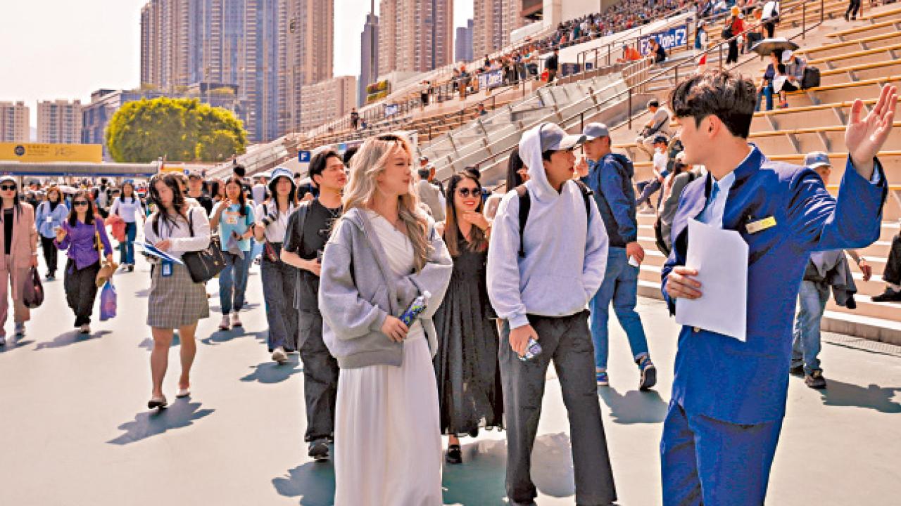 香港打吡大賽丁財兩旺刷三紀錄 馬會辦導賞團為旅客帶來新體驗
