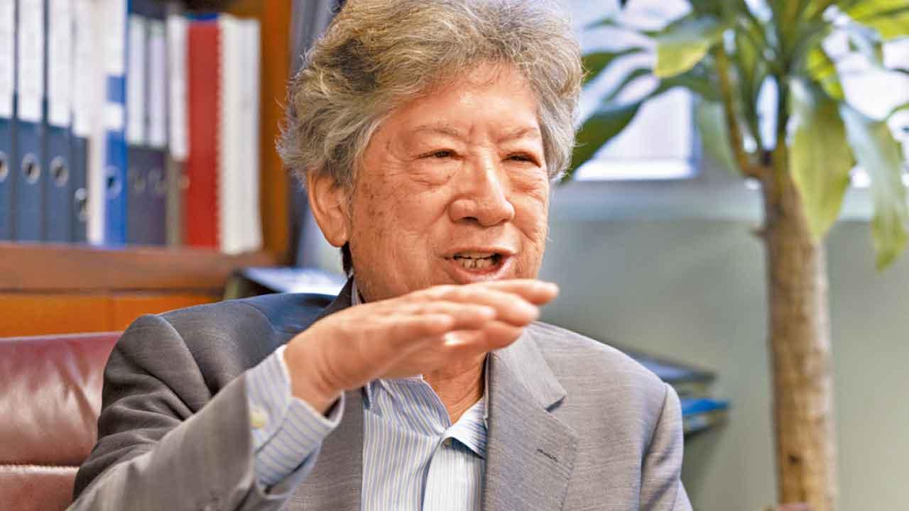 湯家驊怎會笨到相信民主萬能論？