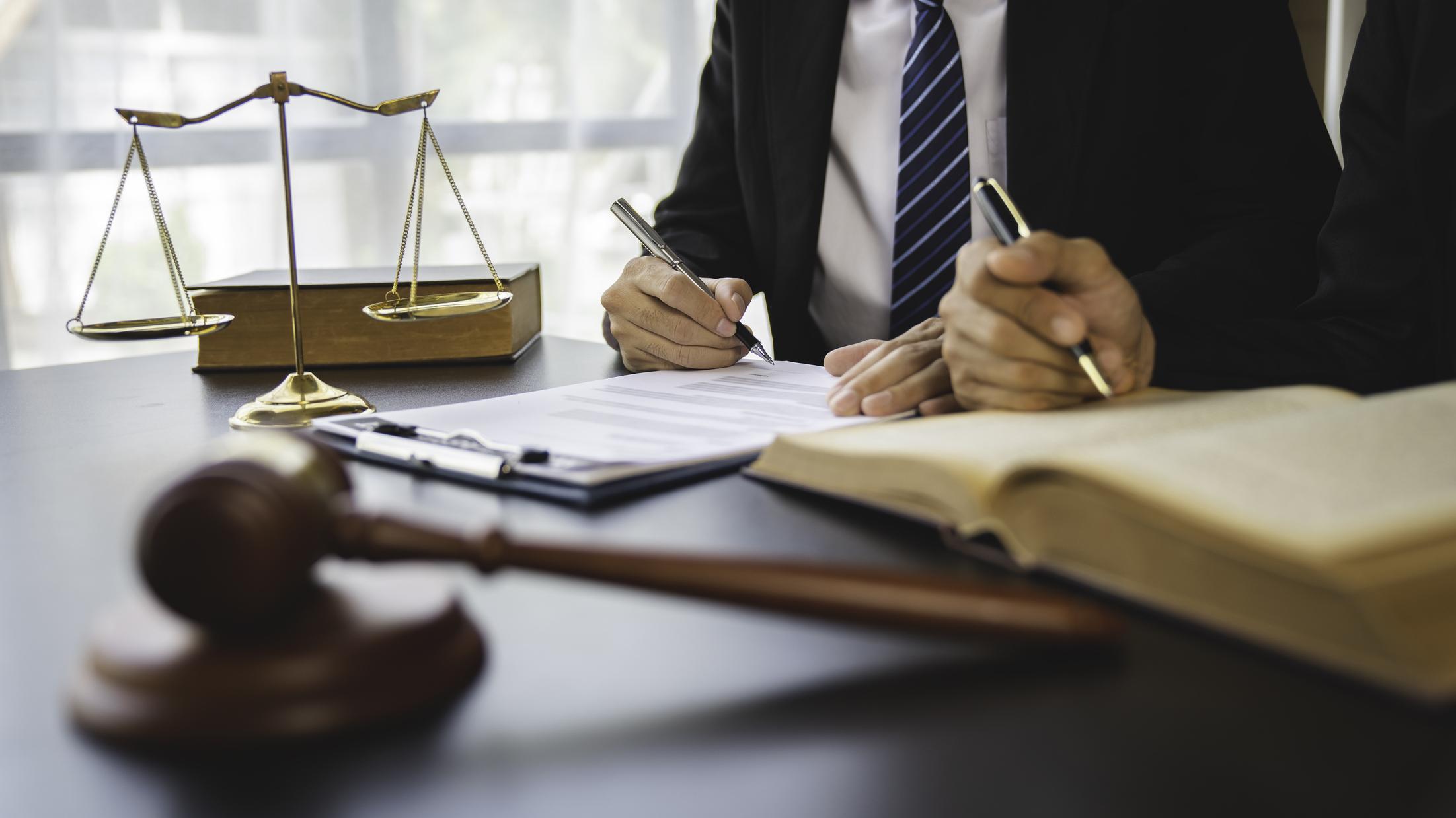 同一個新聞集團 報紙告週刊事涉城中首富