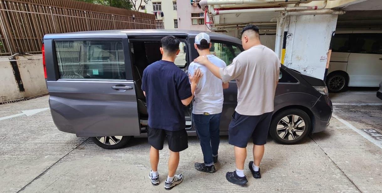 深水埗多處被塗鴉，再有一名加拿大籍男落網。(警方圖片)