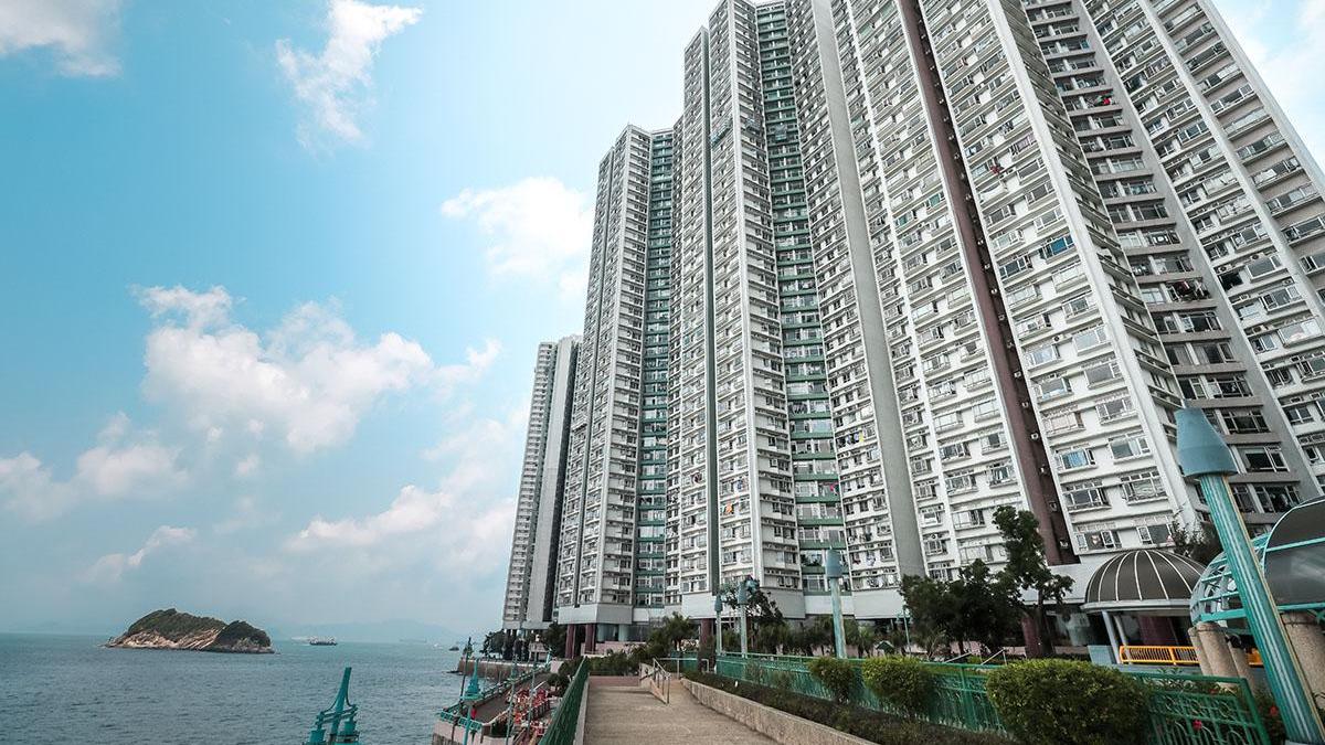 鴨脷洲海怡半島最新錄自製相連戶獲利成交，兩伙合共逾千呎兩房單位，以1,280萬元沽出，呎價1.2萬。