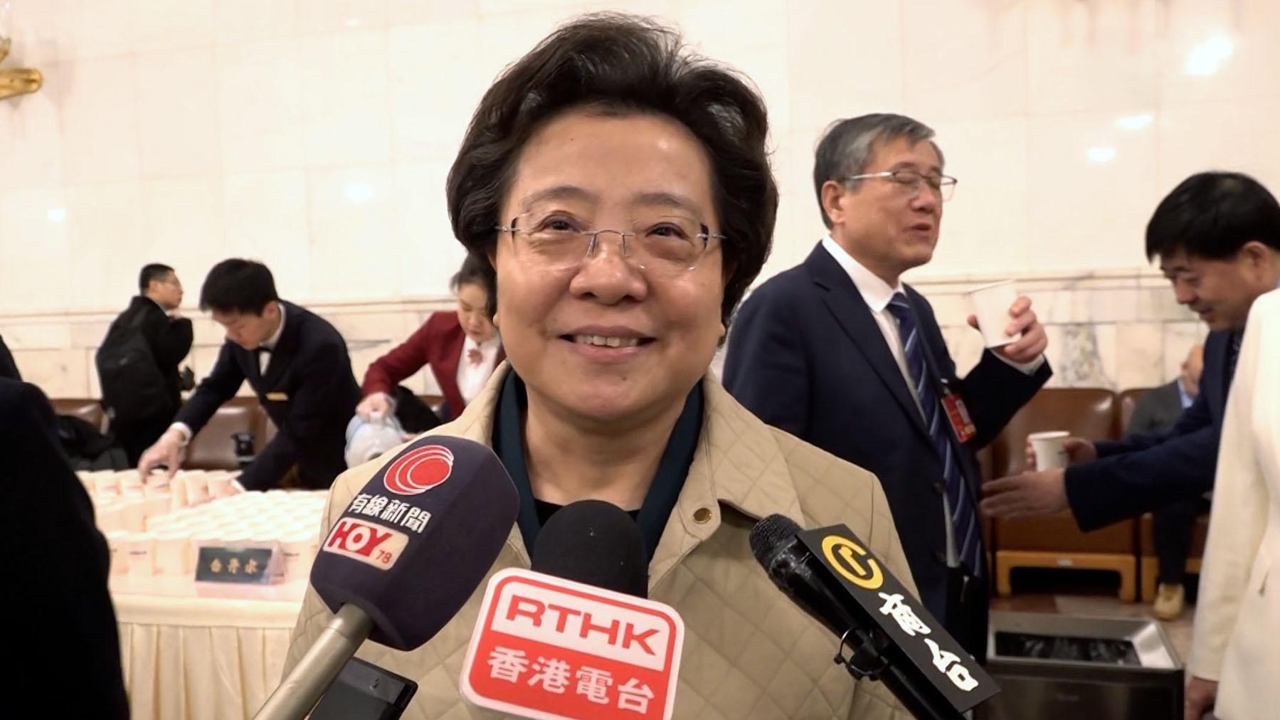 全國兩會2025｜仇鴻指赤字是香港前進過程挑戰　齊心協力情況越來越好