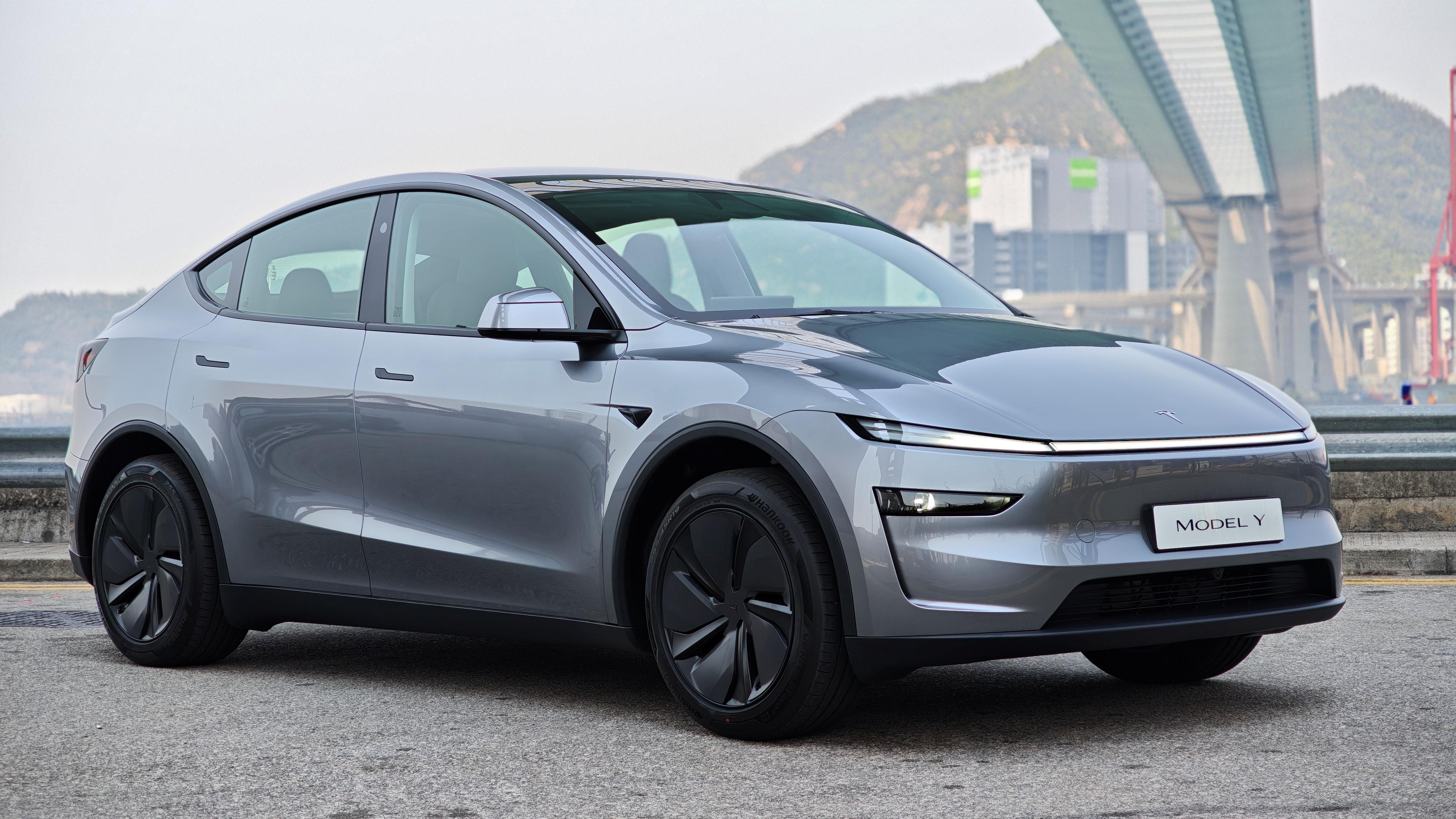 Model Y新款後驅版試駕　上代分別、優點缺點一文睇清