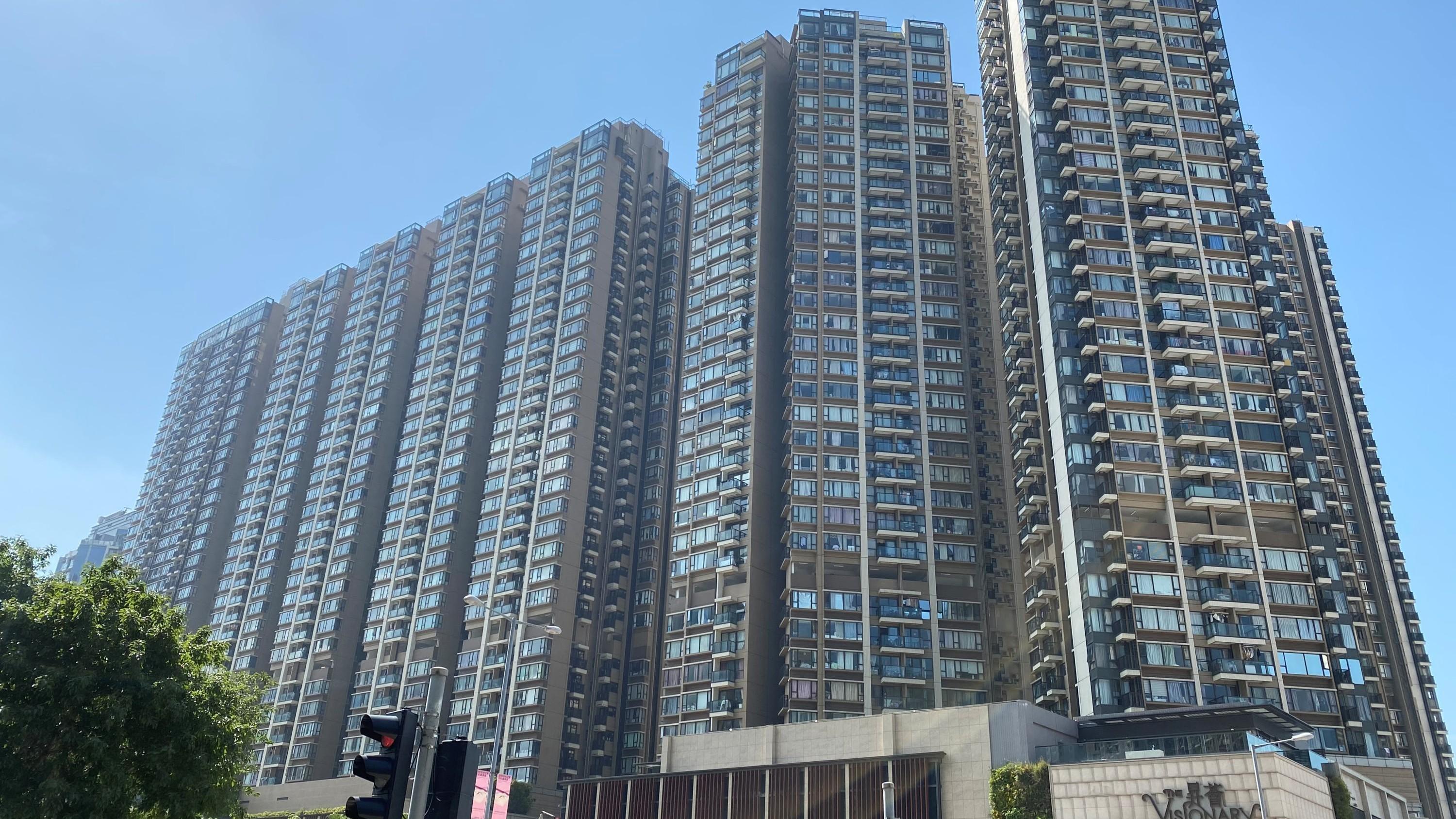 換樓客被東涌昇薈套三房呎價吸引，斥1,166萬元承接，呎價約1萬元。