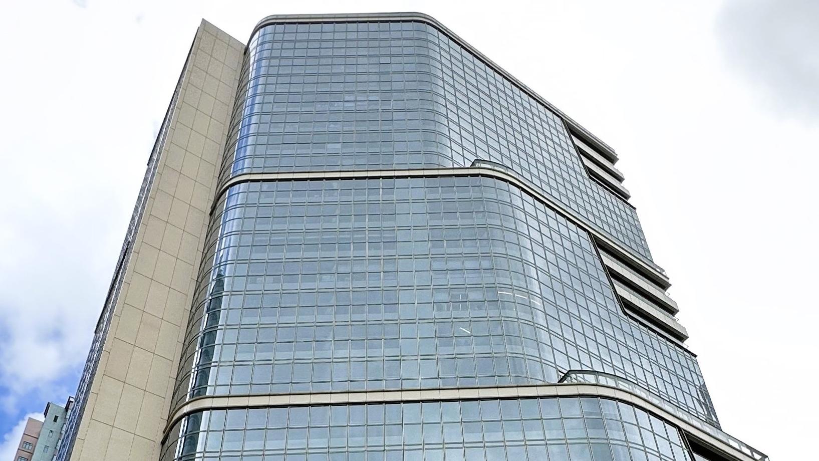 麒豐資本旗下的新蒲崗全新工廈東傲，早前速沽15伙連租約單位，套現約5,000萬元，現再加推10伙。