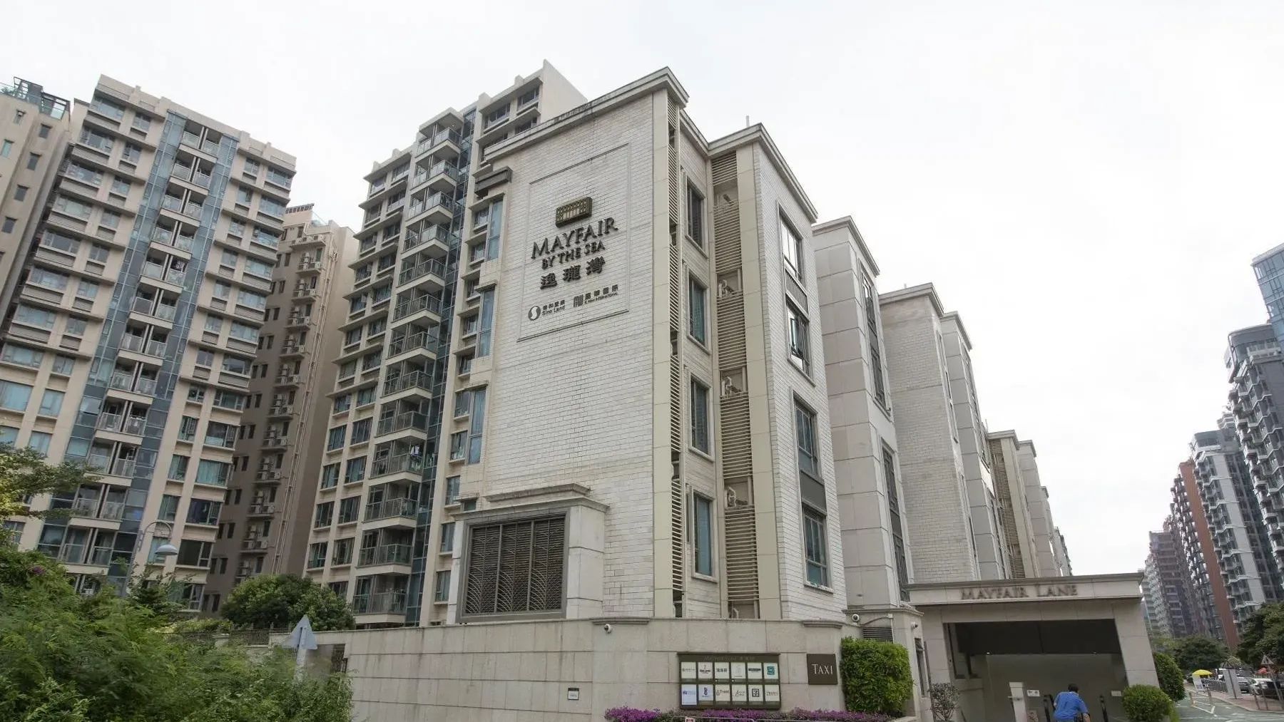 大埔白石角逸瓏灣一伙地下連花園一房特色戶，獲同區分支家庭客以2.6萬元承租，呎租逾45元。