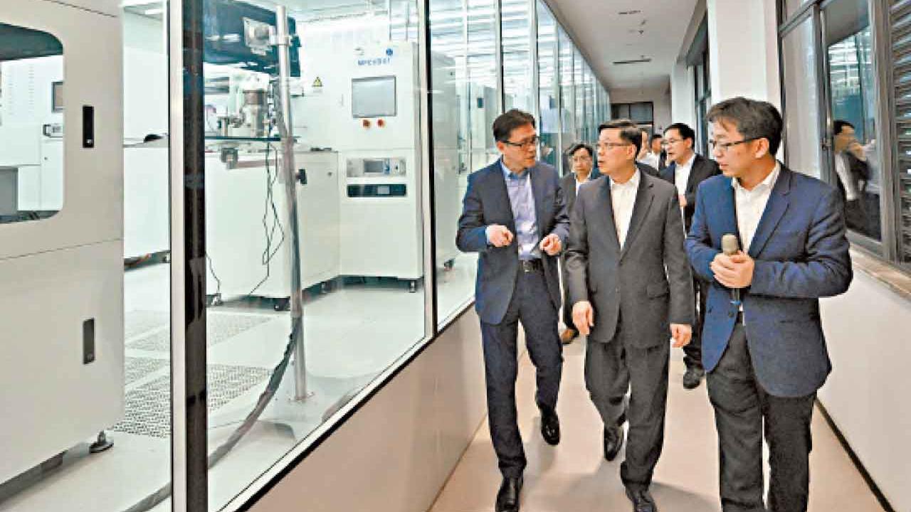 特首與《無敵金剛》的握手奇緣