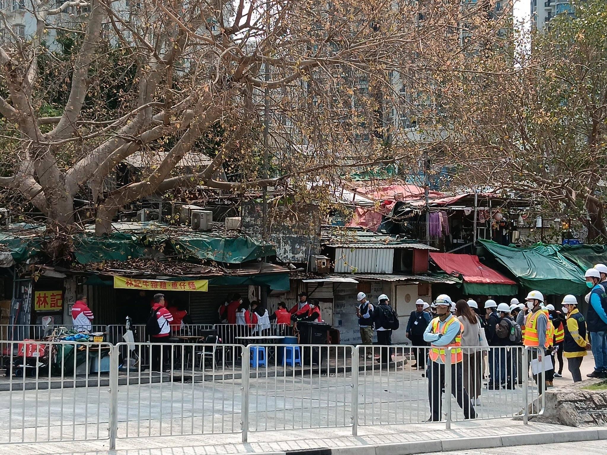 地政總署今日聯同相關政府部門在黃大仙竹園聯合村進行聯合行動，把相關用地交予土木工程拓展署 (今日有嘢講Today Review67 FB)