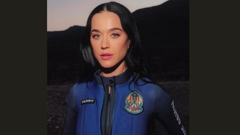 Katy Perry坐火箭升空 成首位進入太空歌手
