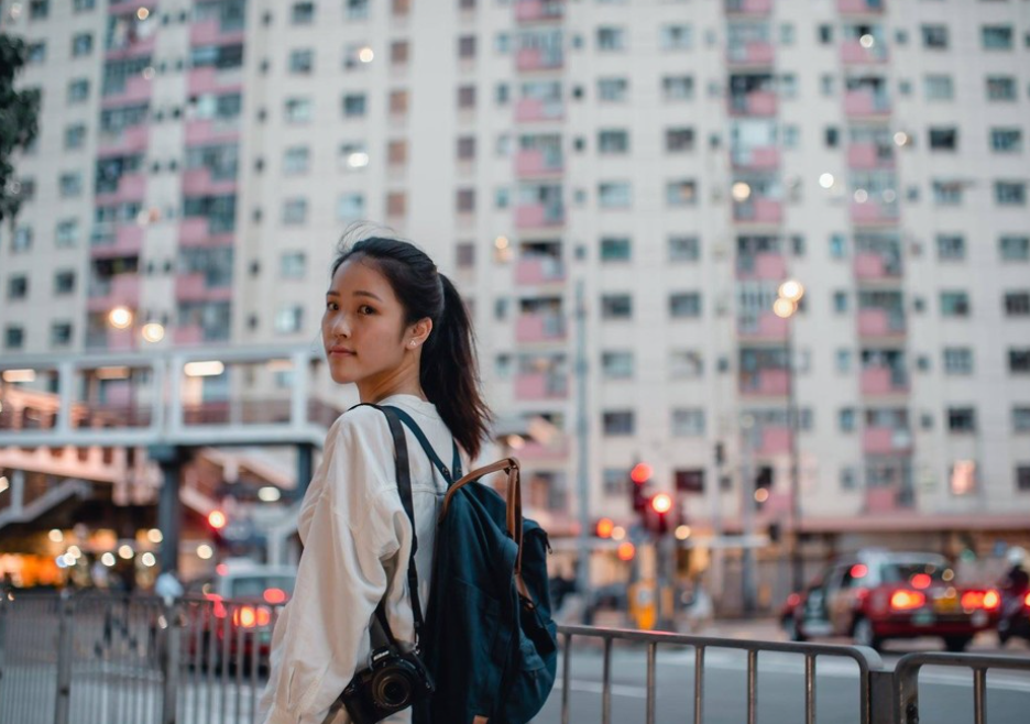 被香港警察國家安全處懸紅通緝、已潛逃美國的前學民思潮成員許穎婷。(許穎婷IG)