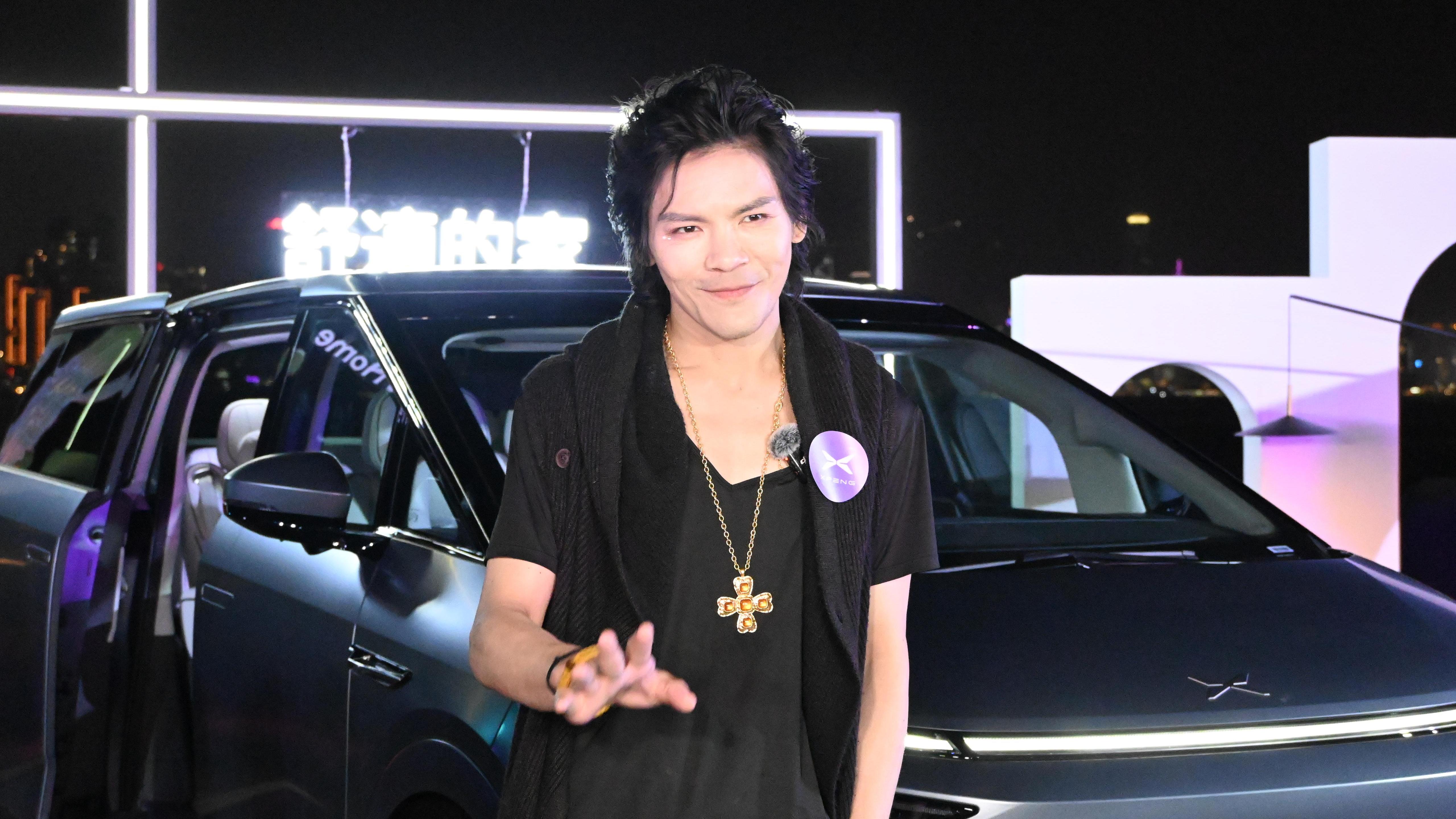 向佐熱愛fashion懶理負評 指向華強係嚴父阿仔都冇面俾