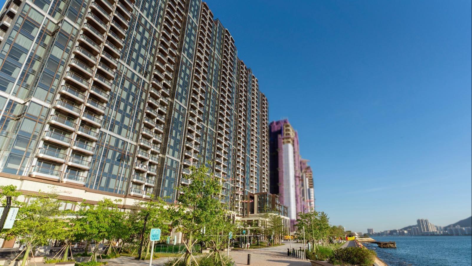 「天瀧」迄今累沽130伙，連車位共套現約53.4億元。