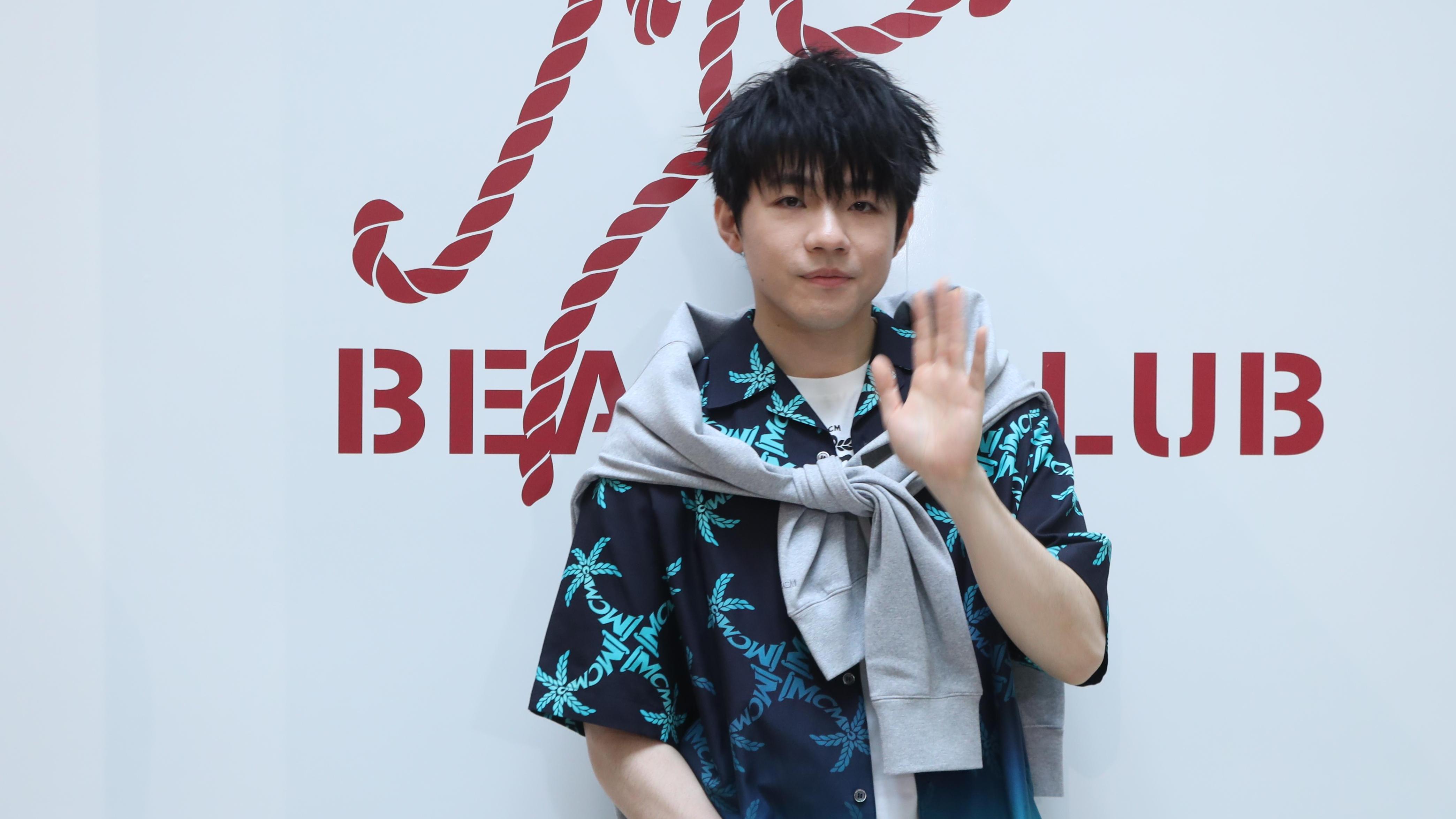 陳卓賢獲朝偉嘉玲青雲和善眼神鼓勵  讚前度盧慧敏唱歌好聽對合作持開放態度