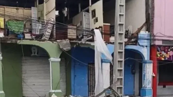 厄瓜多爾北部艾斯美拉達斯省近海於25日清晨6時44分發生6.3級強震。（圖／翻攝自X）