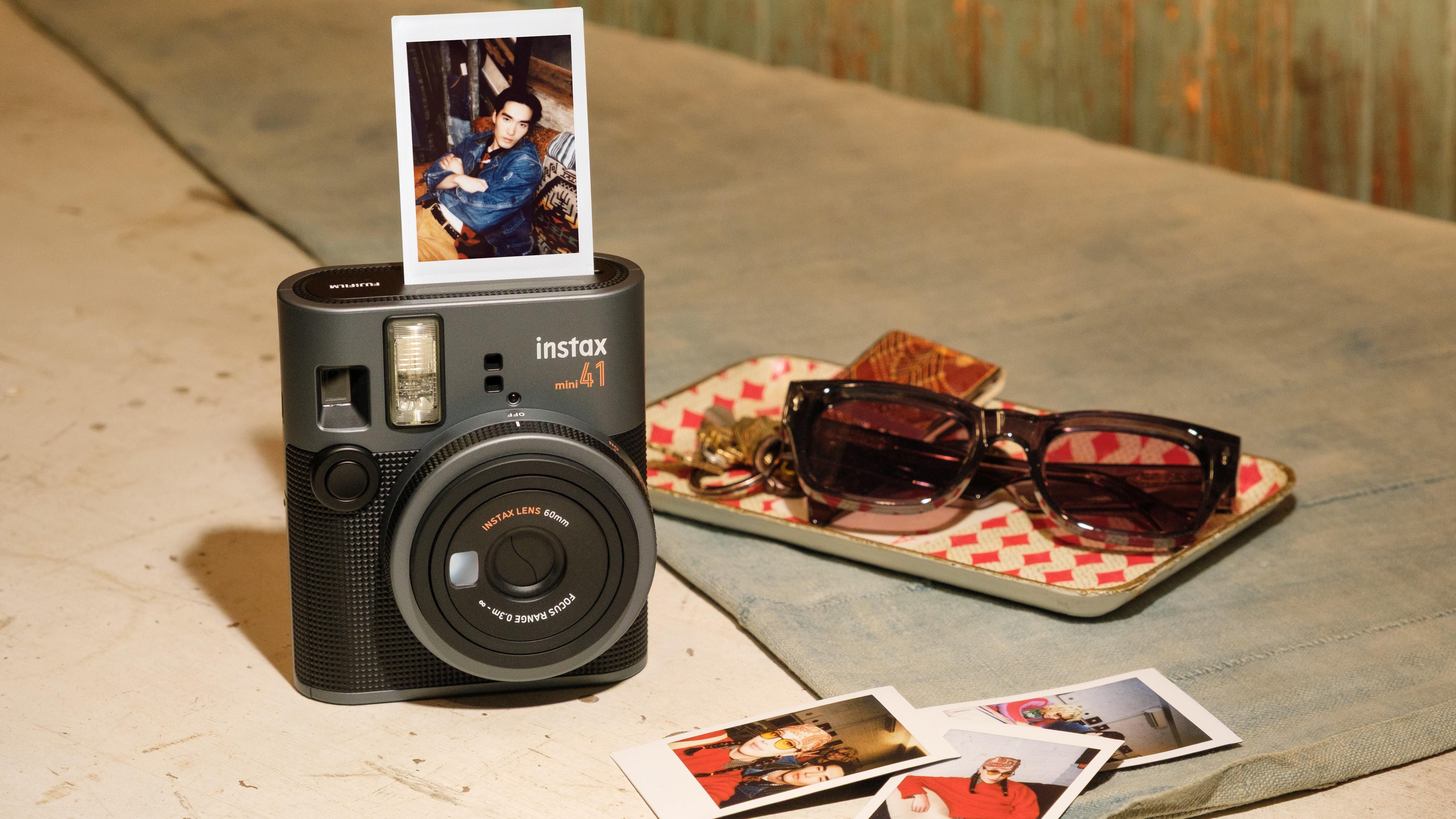 FUJIFILM全新instax mini 41即影即有相機　簡易操作自拍最啱