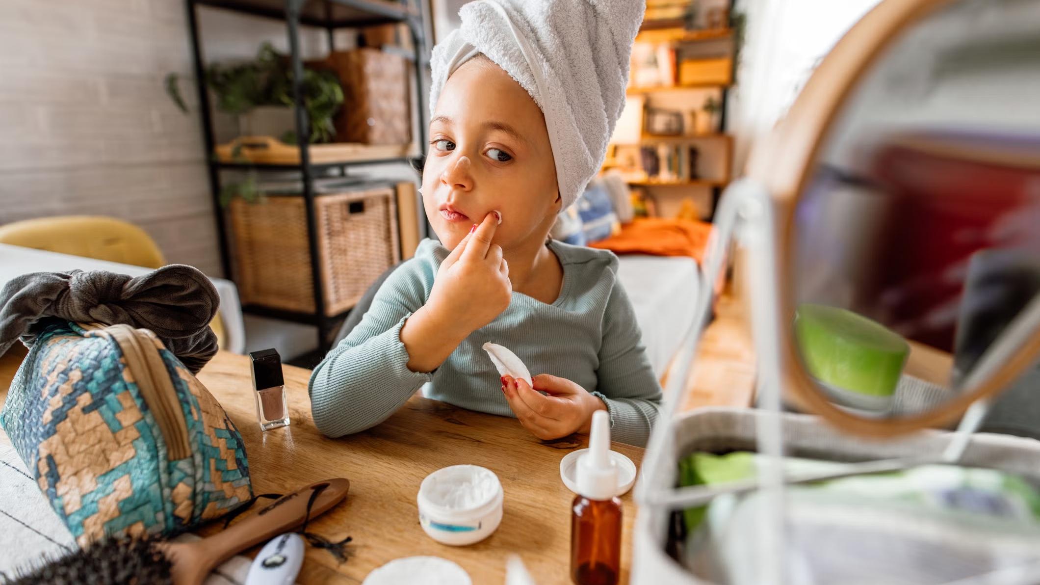 所有含薄荷醇、樟腦等成分藥品，蠶豆症患者使用後可能導致溶血性貧血。