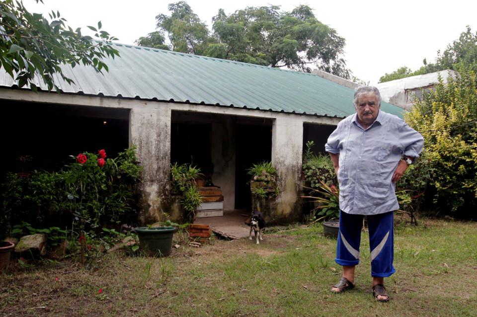 烏拉圭前總統穆希卡拒絕入住官邸，居於首都郊區一個農場，曾經傳媒形容為「最窮總統」。（路透社資料圖片）