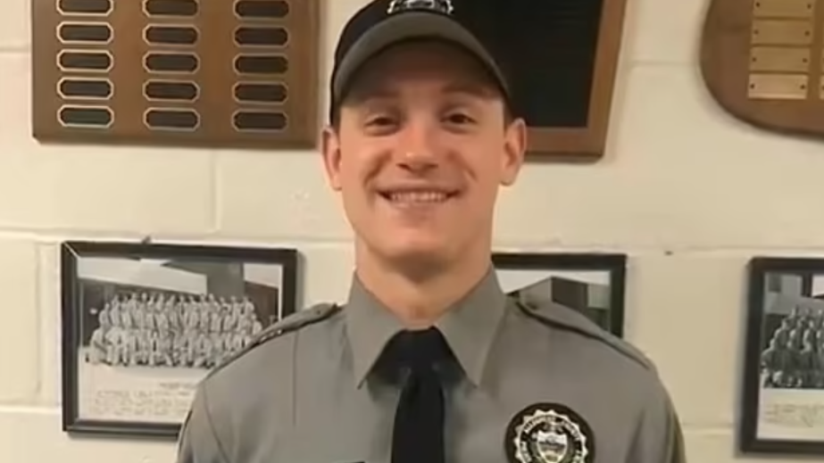 26歲年輕警員 激光矯視手術後自殺亡 遺書痛陳副作用