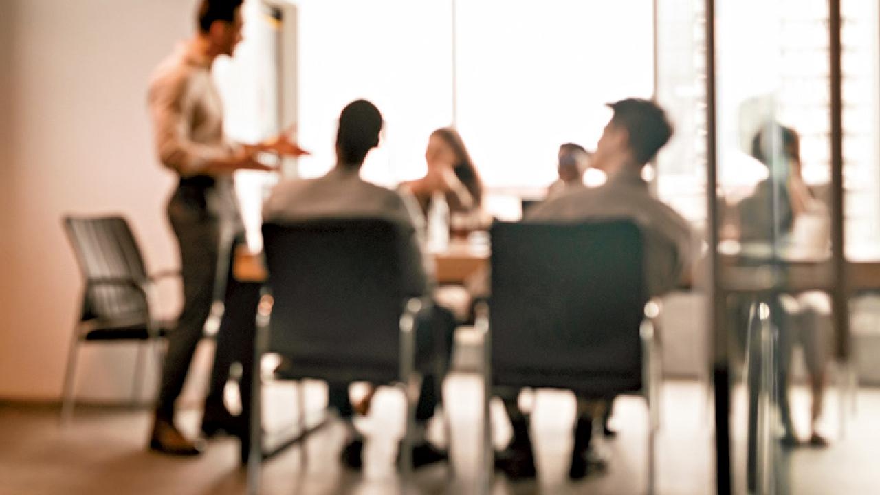 從強如若水 到堅如磐石 再產生自相矛盾