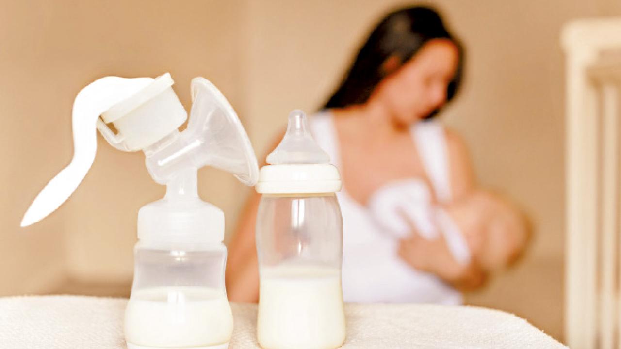 直接餵奶vs泵母乳：哪個方法更好？