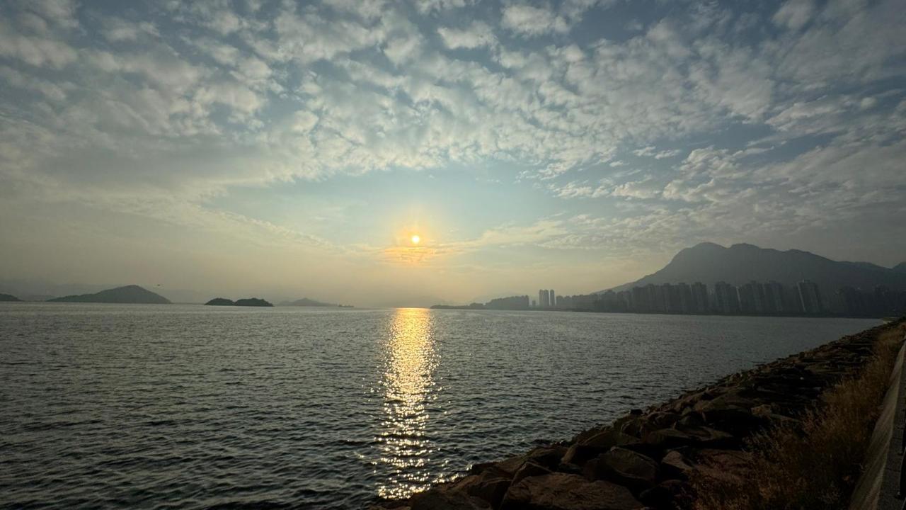 藍天白雲，前程美好。