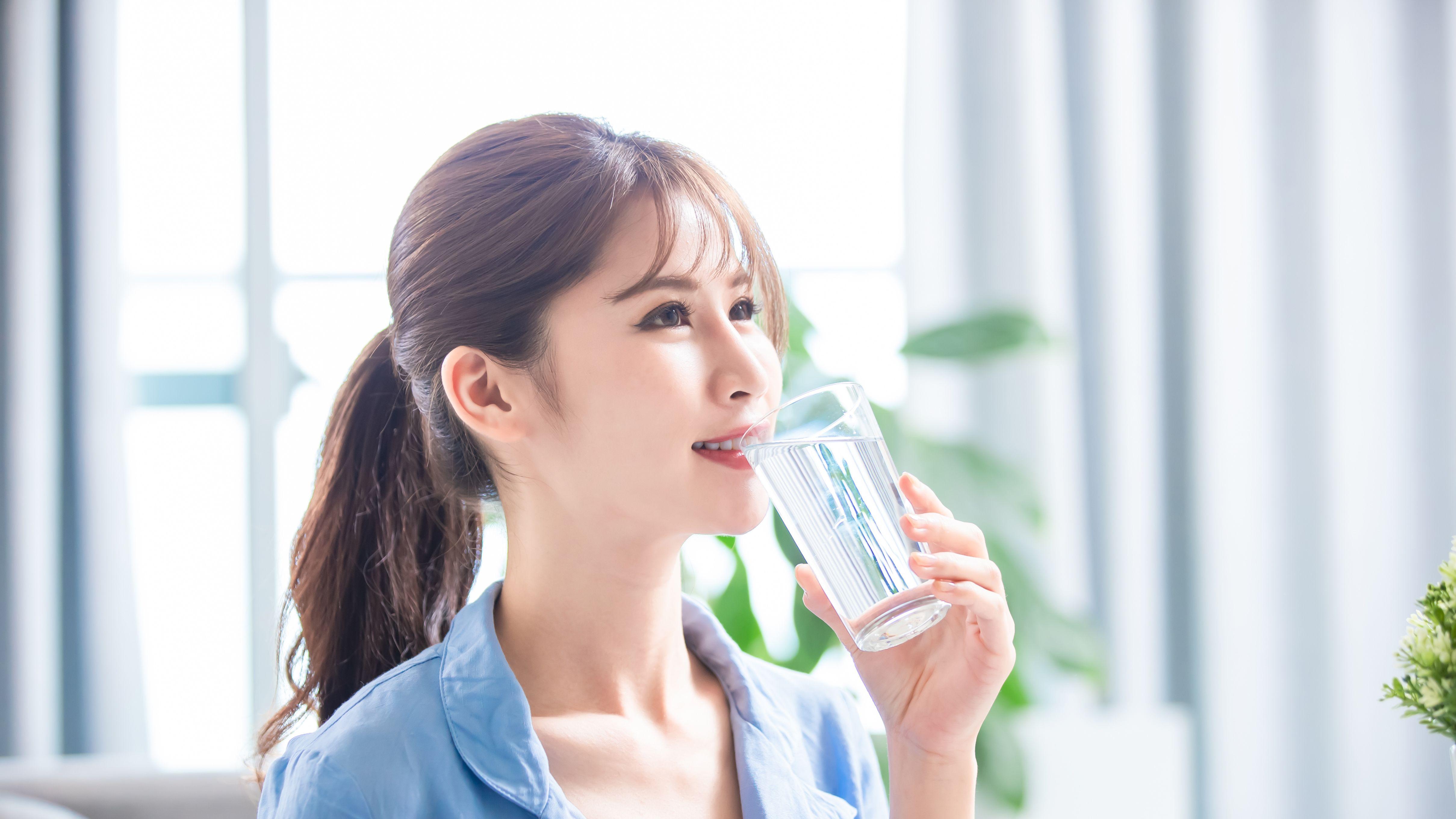 減肥 喝水 喝水減肥 飽足感 膳食纖維 便秘 輕鬆減肥