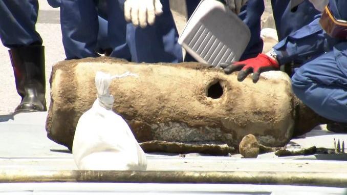 地盤發現一個使用日期逾61年的風煤樽。(新聞截圖)