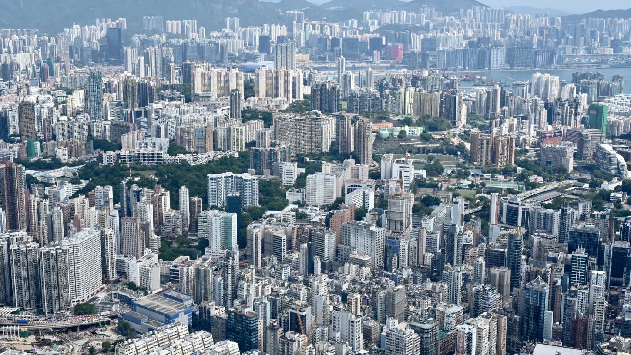 港息尋底，變奏QE？