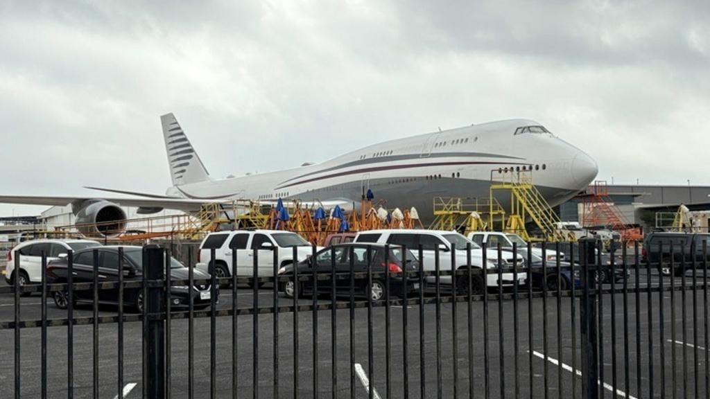 一架有卡塔爾王室標記的波音747飛機本月2日停在德州聖安東尼奧國際機場。(美聯社)