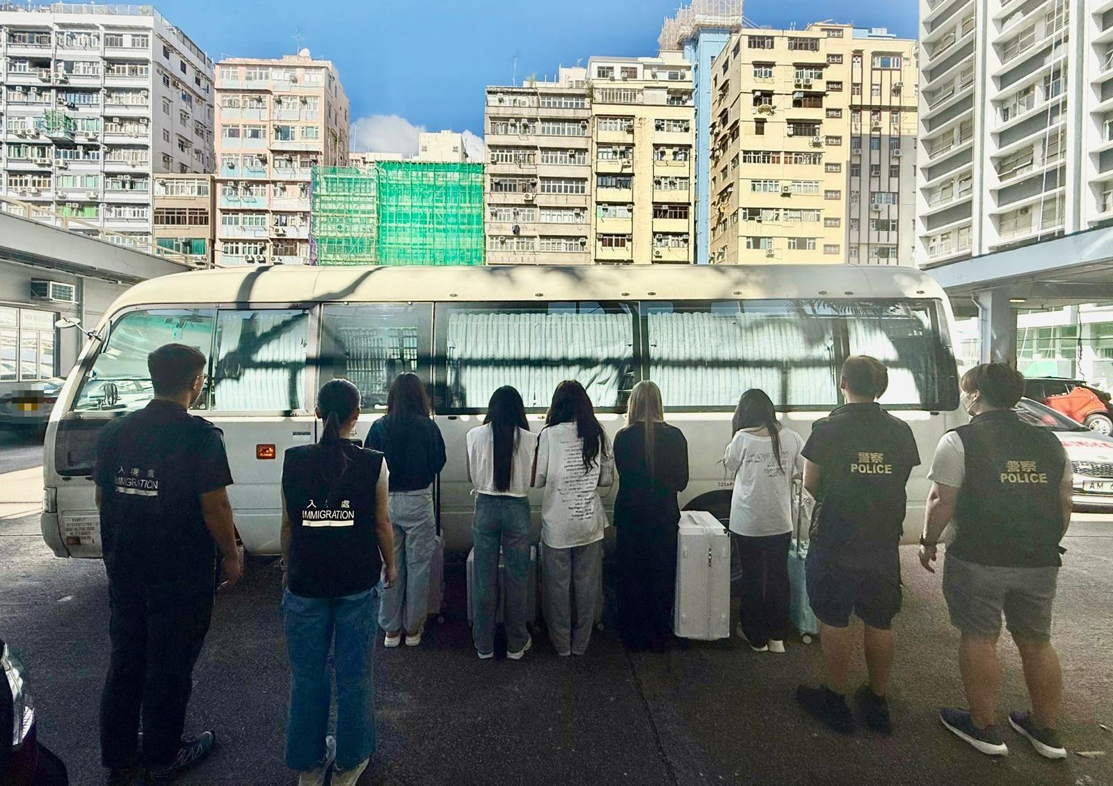 警旺角反黑工拘13女，年齡介乎20至36歲。(警方圖片)