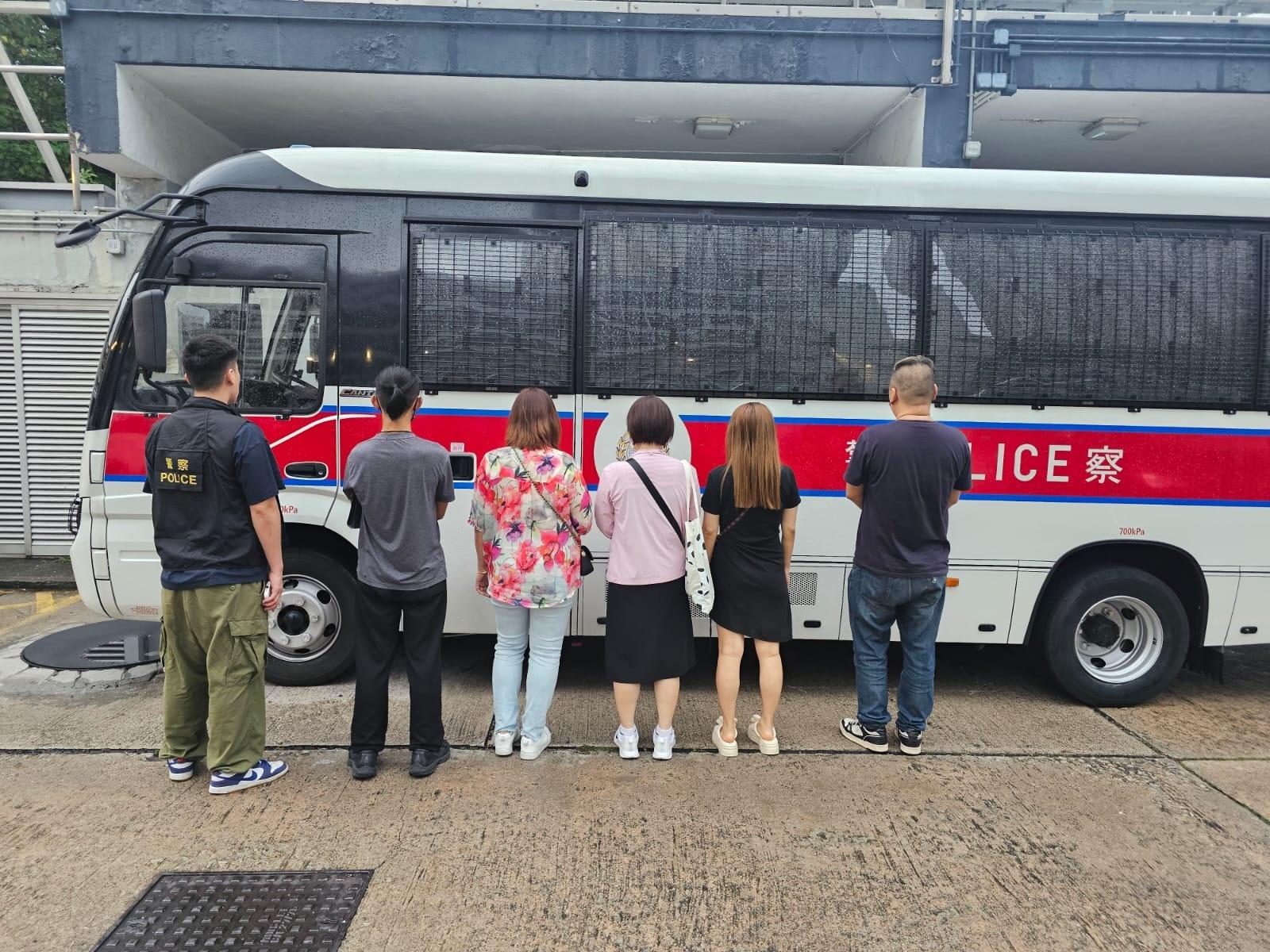 警上水搗非法竹館拘主持人及5賭客。(警方圖片)