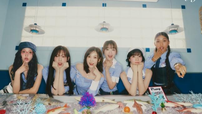 Oh My Girl YooA Arin與WM娛樂解約不退團 仍會參與團隊活動