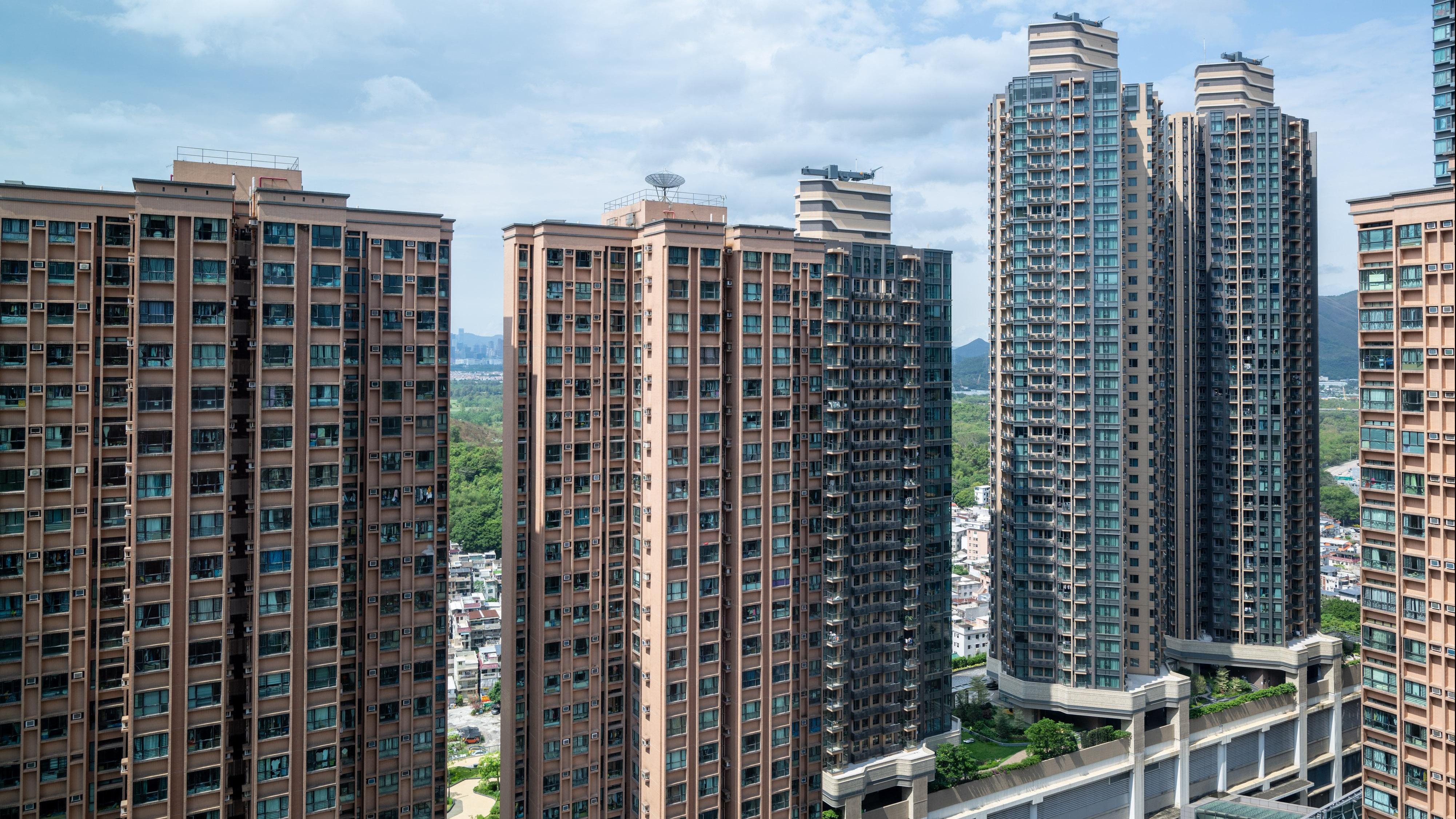 元朗半新屋苑The YOHO HUB錄高層套三房租務成交，業主一手買入單位半年，享3厘租金回報。