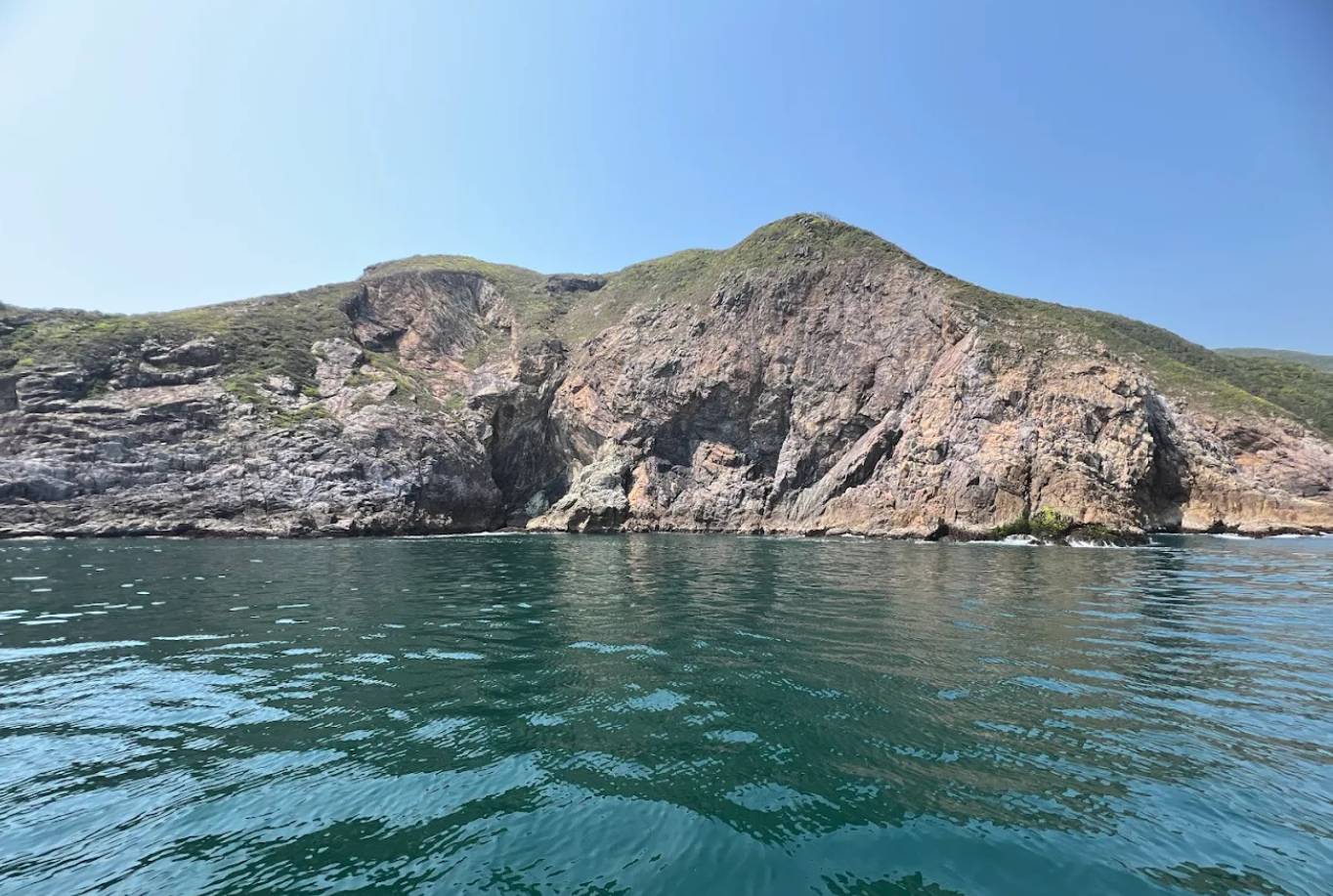 西貢燕子岩(網上圖片)