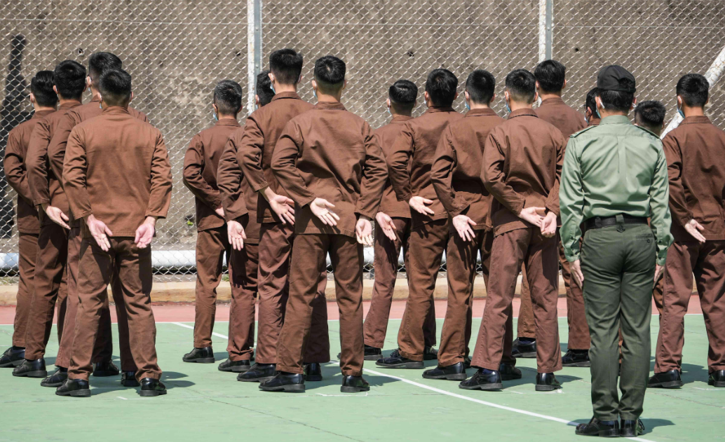 一名懲教署時任懲教助理在東區裁判法院承認隱瞞個人債務，在3年內先後多次詐騙懲教署儲蓄互助社及3間財務機構向他批出9筆貸款共逾89萬元。(資料圖片/圖非涉事人士)