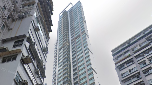 灣仔單幢物業YORK PLACE套三房開揚戶，獲同區客以蝕讓價1,280萬元承接。