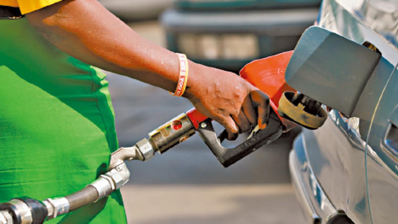 投資市場聚焦油金 料僅短線衝高