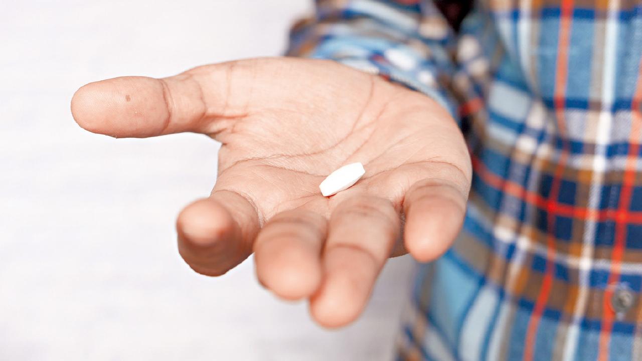 經濟轉差 HIV感染者或漏藥